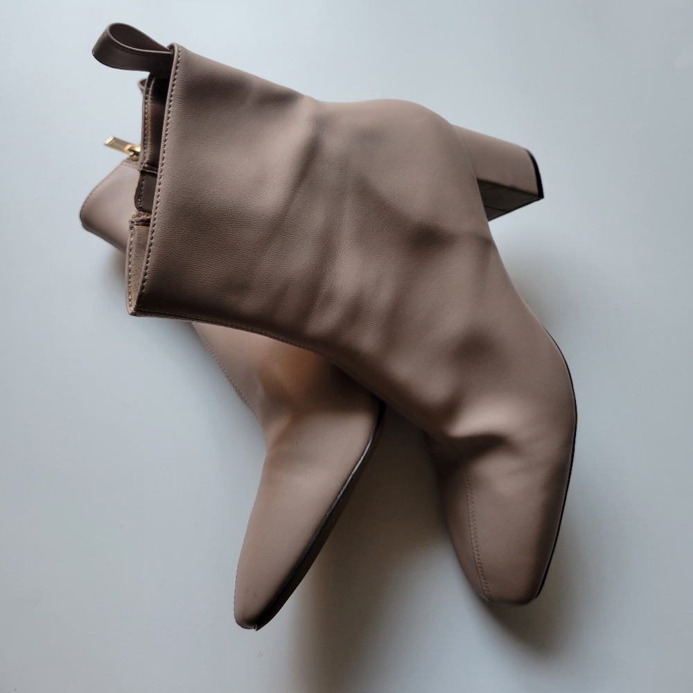 H&M PREMIUM SELECTION BEIGE/CREAM COLORED LEATHER ANKLE BOOTS - Picture 15 of 15